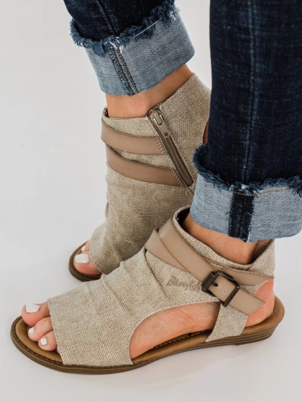 Blowfish Neutral Beige Open-Toe Ankle Sandals with Buckle Size 8